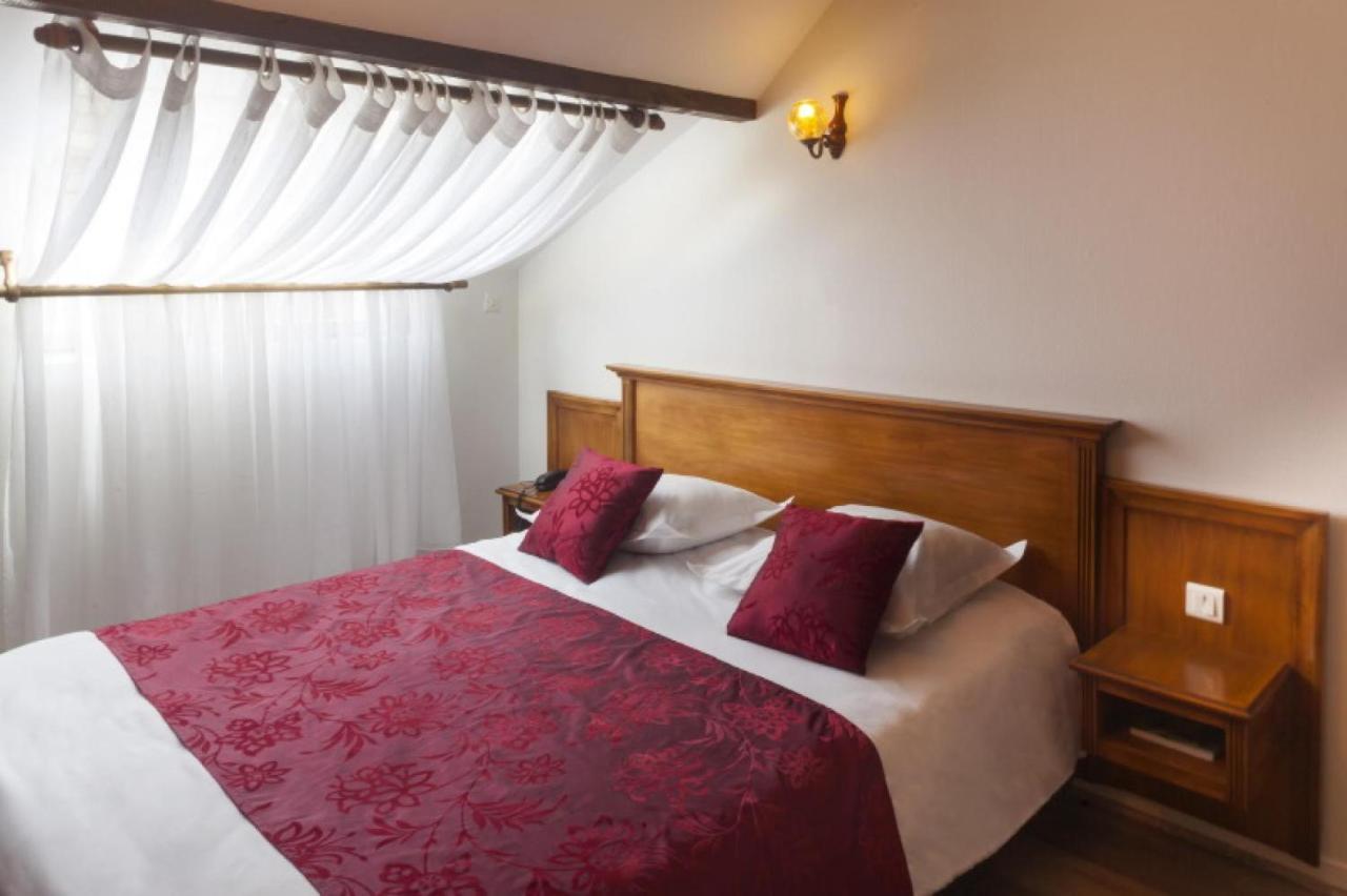 Logis Hotel & Restaurant Du Sauvage La Ferté-Gaucher Dış mekan fotoğraf