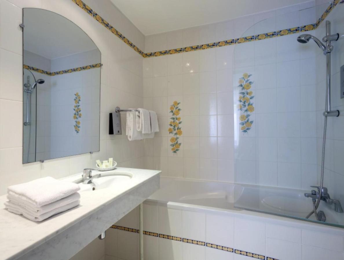 Logis Hotel & Restaurant Du Sauvage La Ferté-Gaucher Dış mekan fotoğraf