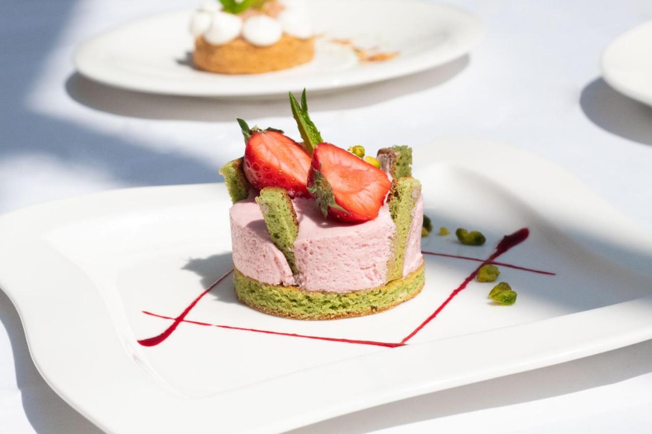 Logis Hotel & Restaurant Du Sauvage La Ferté-Gaucher Dış mekan fotoğraf